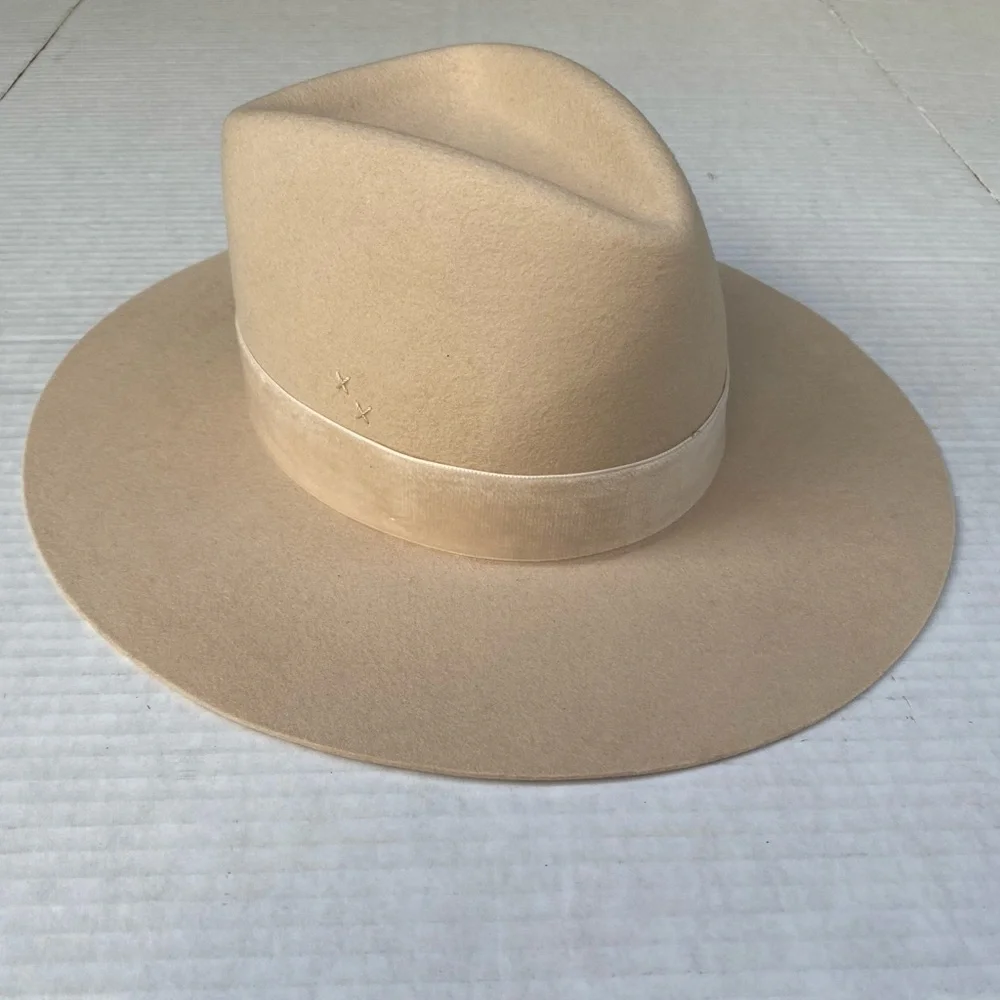 NWT Lack of Color Benson Rancher Beige Wool Velvet Band Size M - Picture 1 of 16